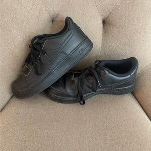 Men's Black Sneakers